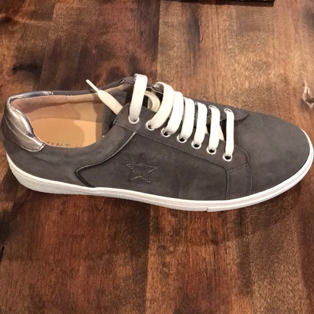 Mint Velvet NEW Star Trainer Shoes Size 40/7 - Picture 1 of 8